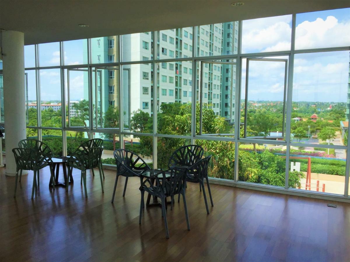 Cosy Lumpini Beachfront One Bedroom Jomtein Jomtien Exterior foto